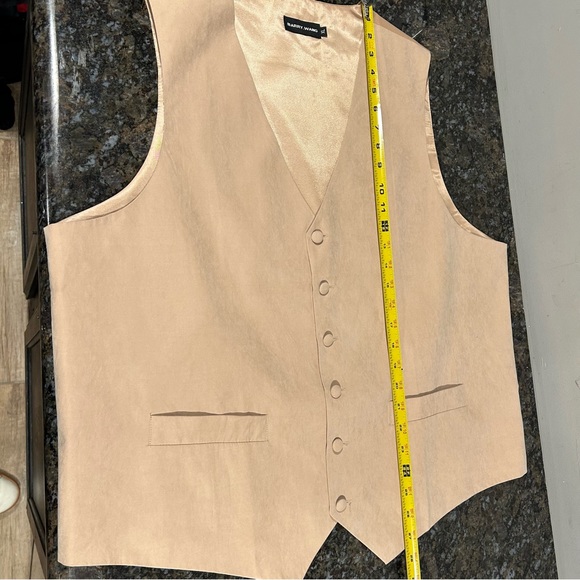 Barry.Wang Tan Silk Vest Men’s XL NWOT - Picture 7 of 7